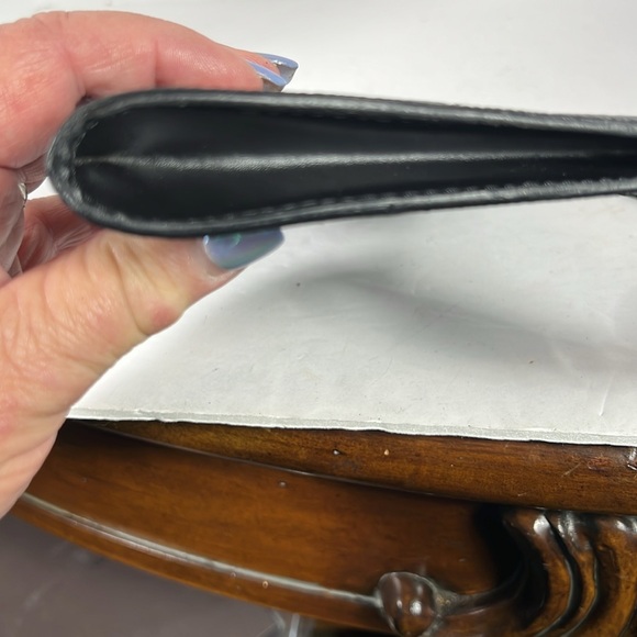 Louis Vuitton Epi leather pochette black. Very good condition - Picture 5 of 10